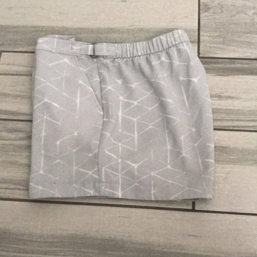 CALVIN KLEIN Women Print Texturized Pull On Dress Shorts | M